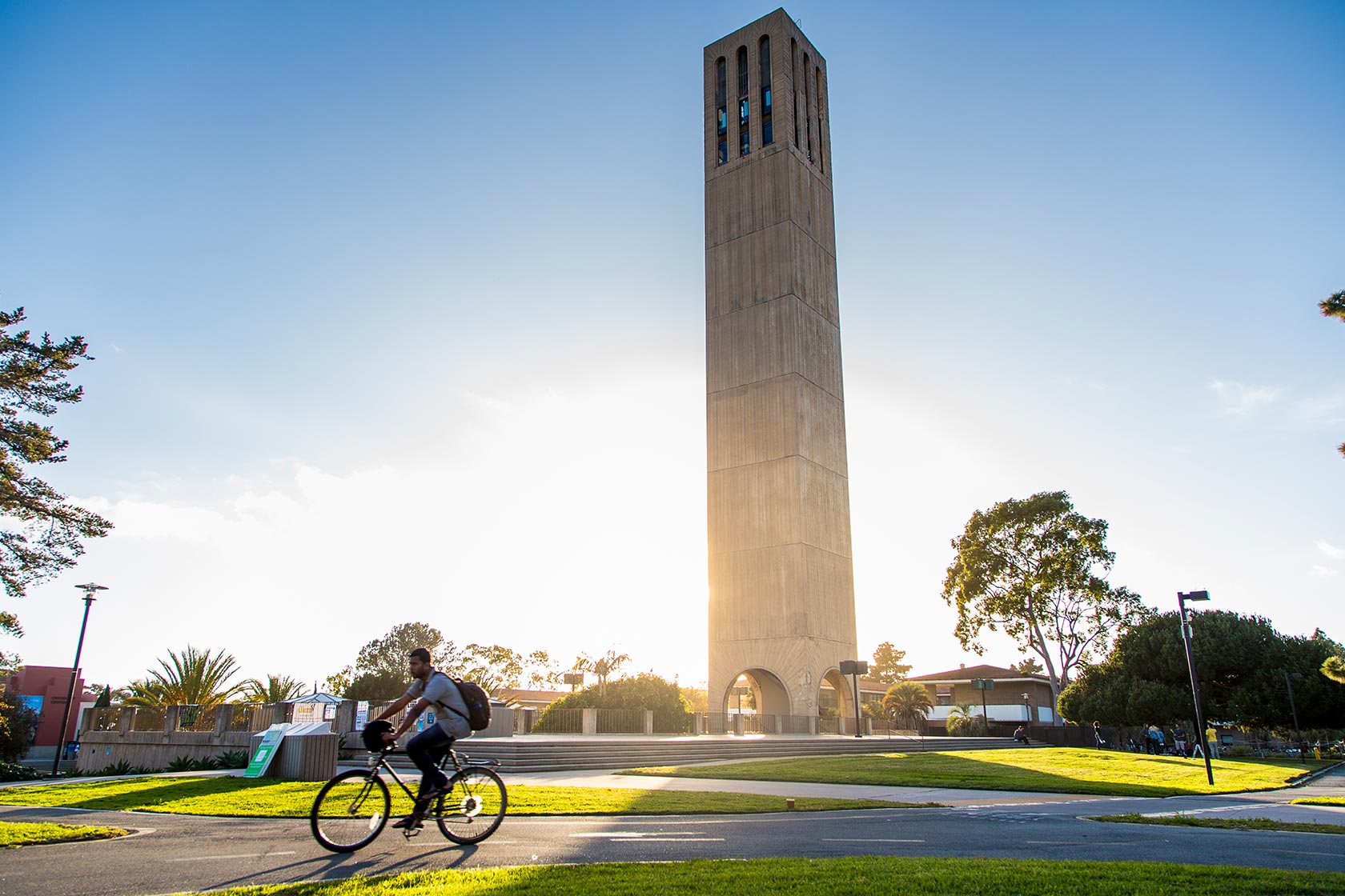 Short description of grad student Cold War conference, with photo or UCSB tower